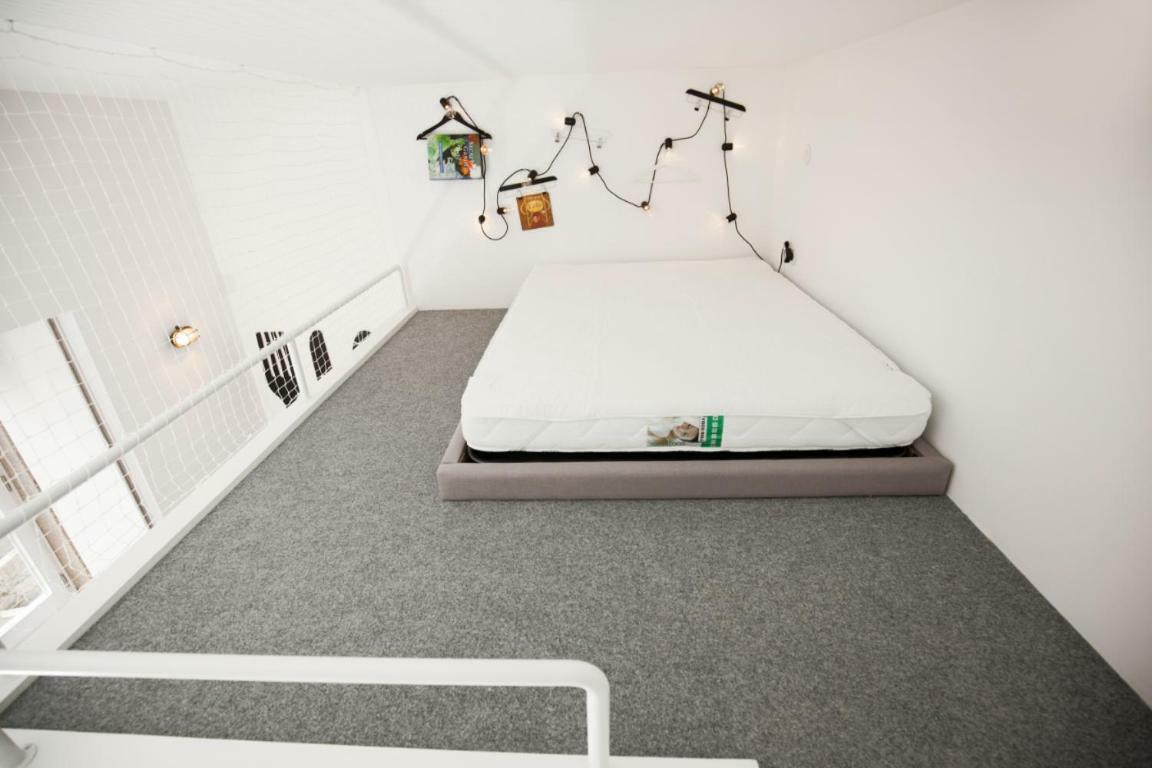Апартаменты Get Lights And Books In A Flat Порту Экстерьер фото